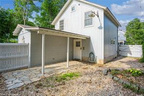 516 Main Street Carriage House