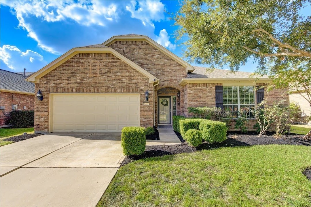 8231 Clover Leaf Drive | Rosenberg Real Estate