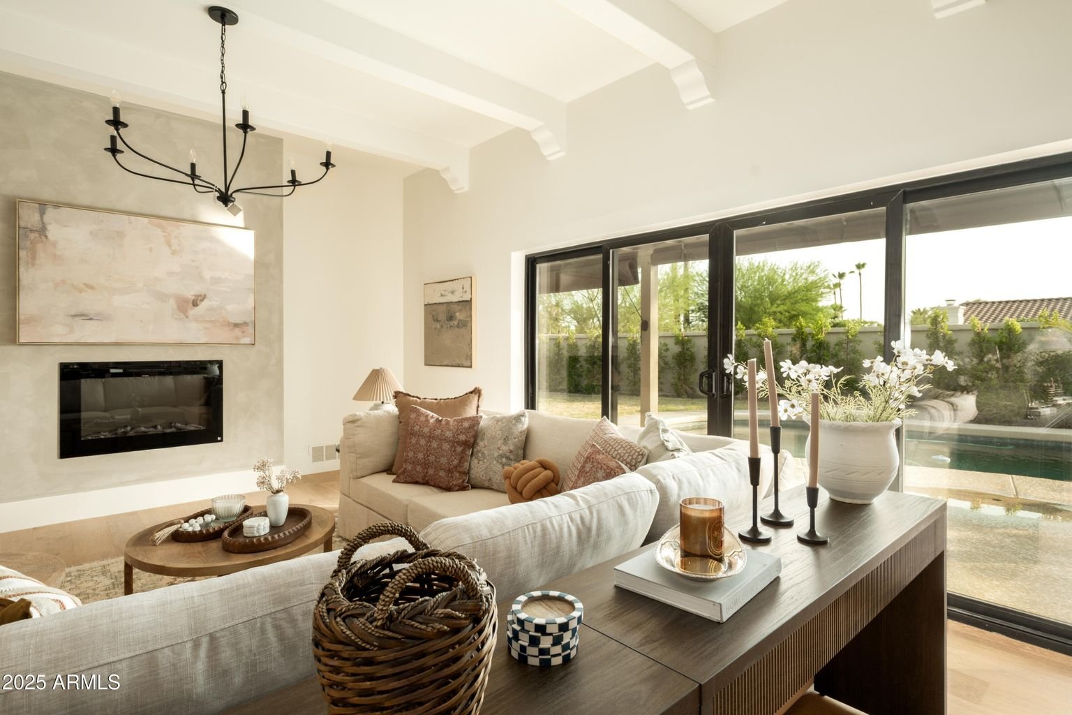 8401 E Vista Del Lago