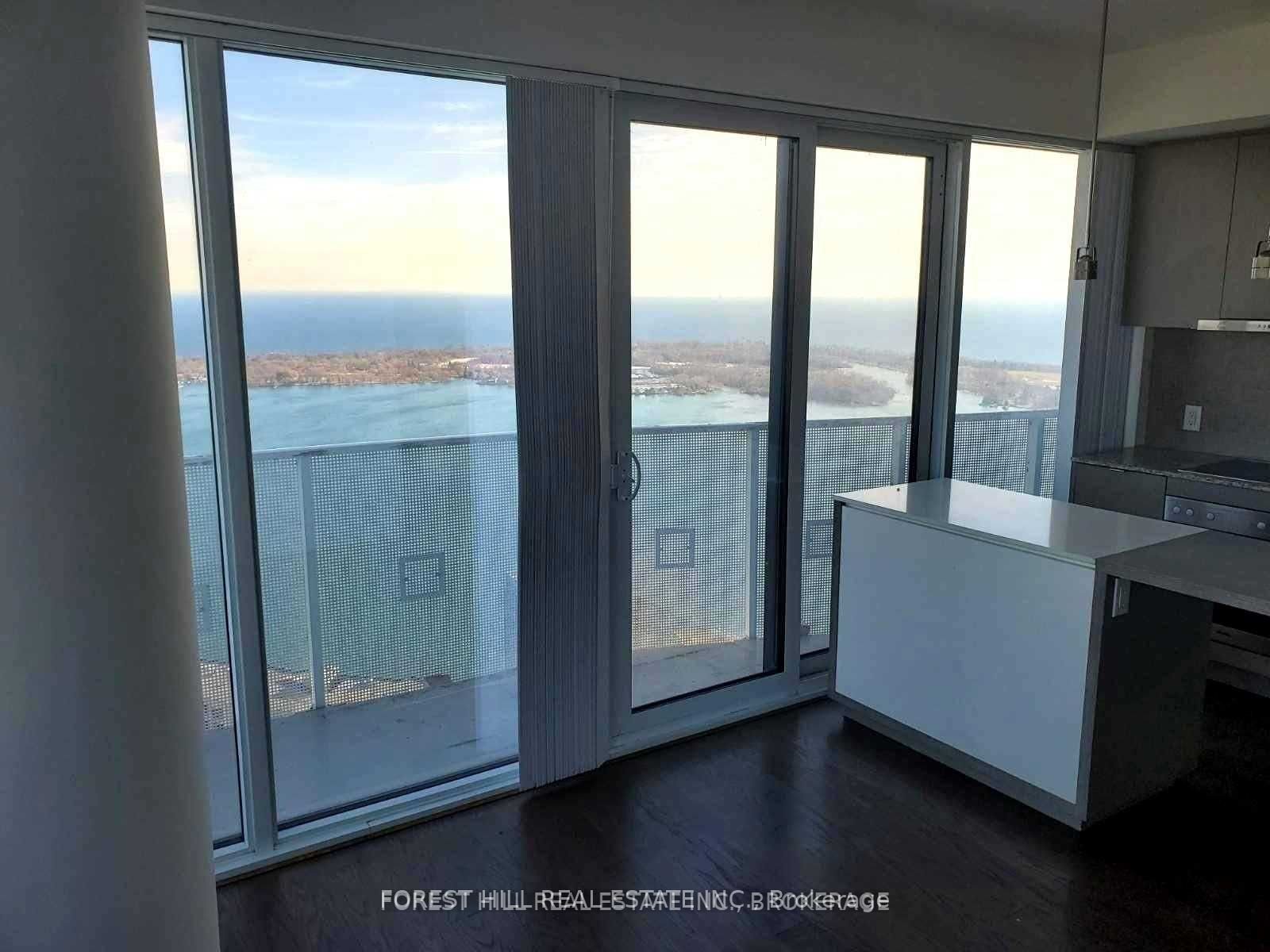 Luxurious Corner Unit