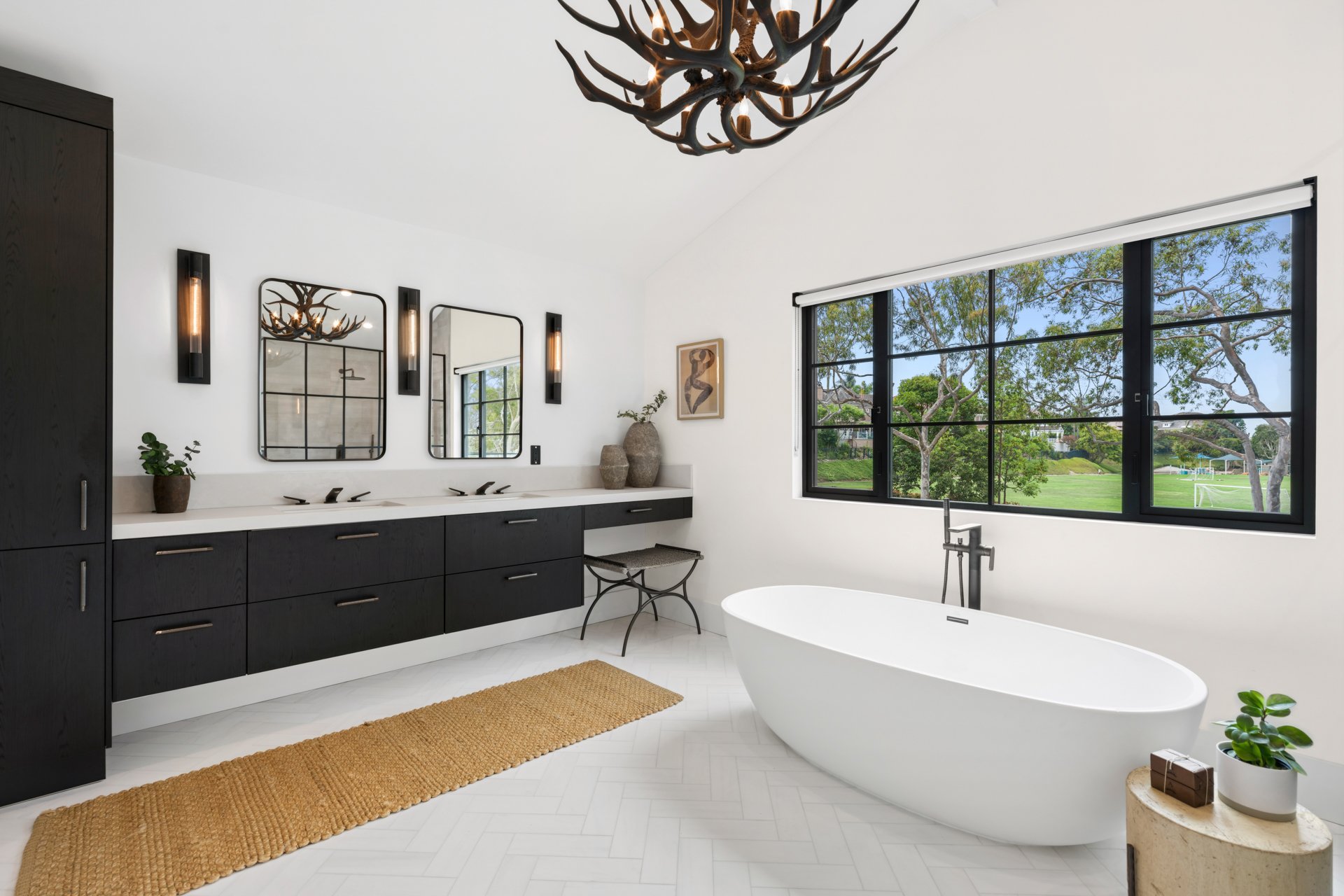 2207 Port Harwick Place