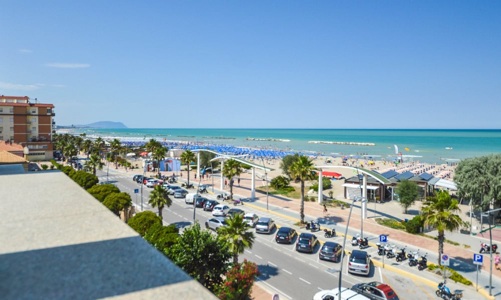 Perfect Penthouse with Panoramic Beachfront Views