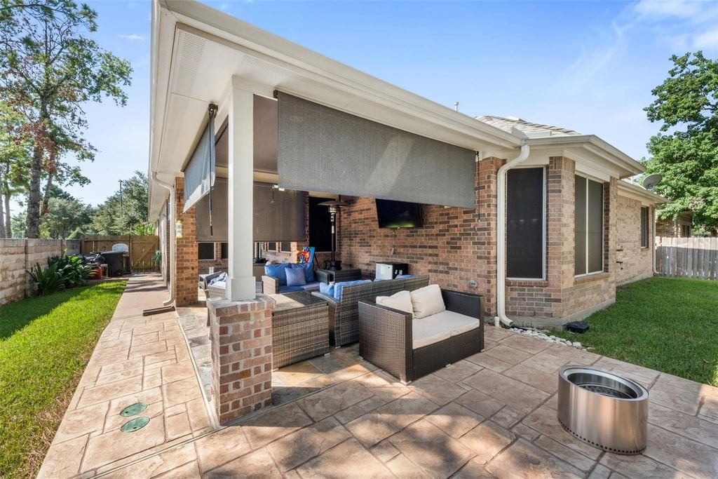 3011 Douglas Creek Ln