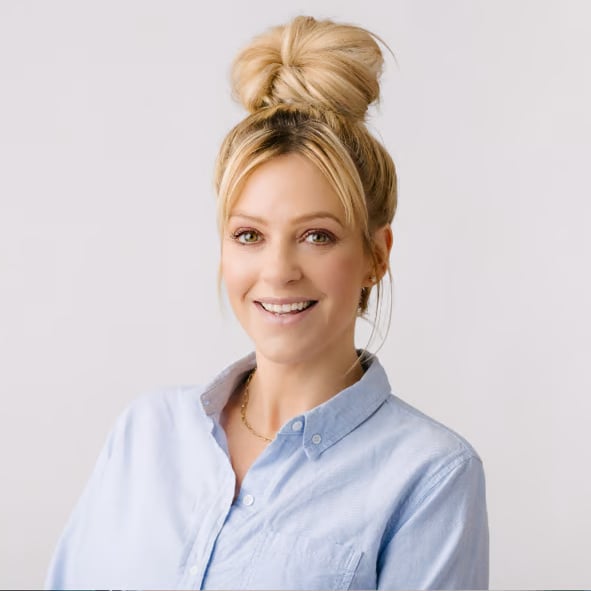 Erika Ganoe Harrisonburg, VA Real Estate Agent Headshot