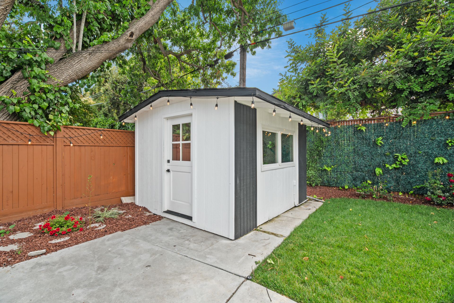 850 Las Palmas Drive