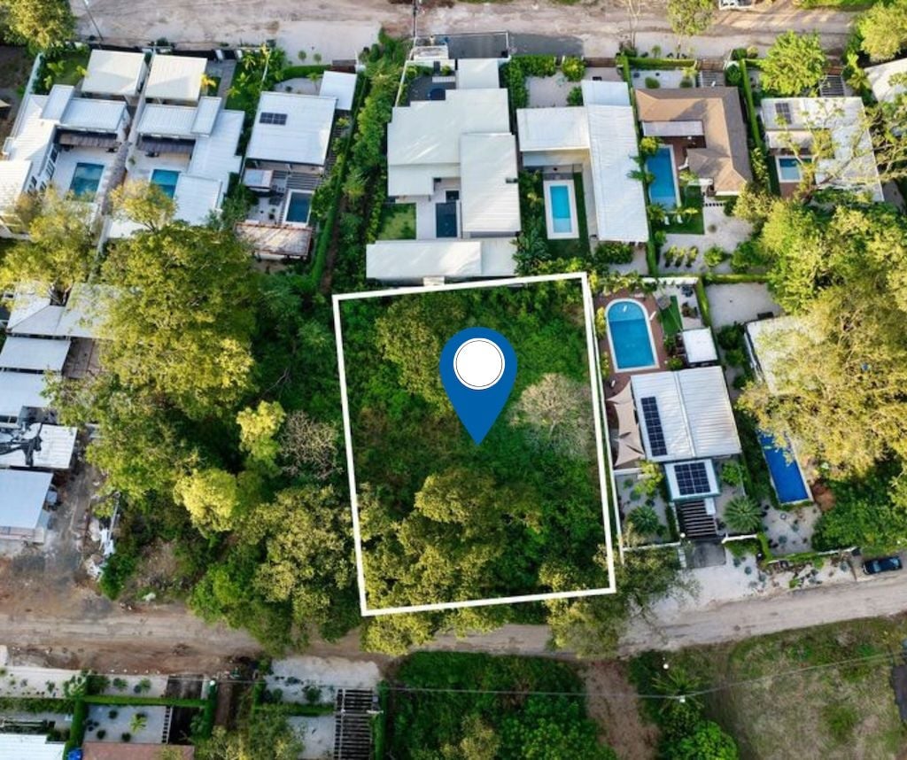 D78 | Extra-Large 1,911 m² Lot in Playa Grande Estates