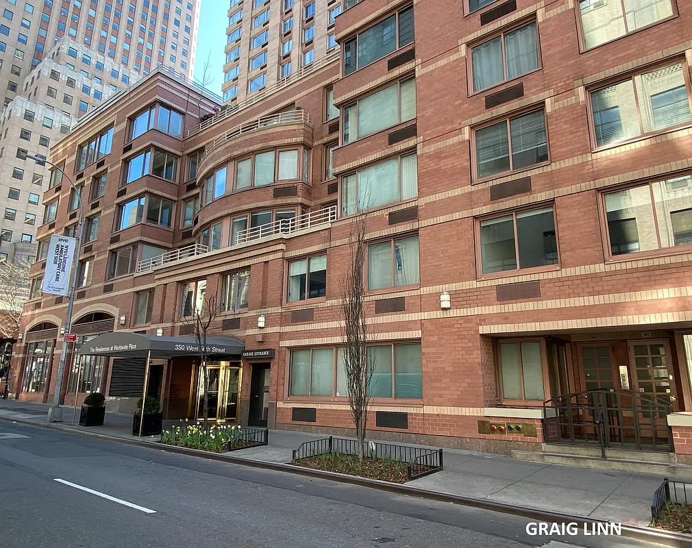 350 West 50th St #28D