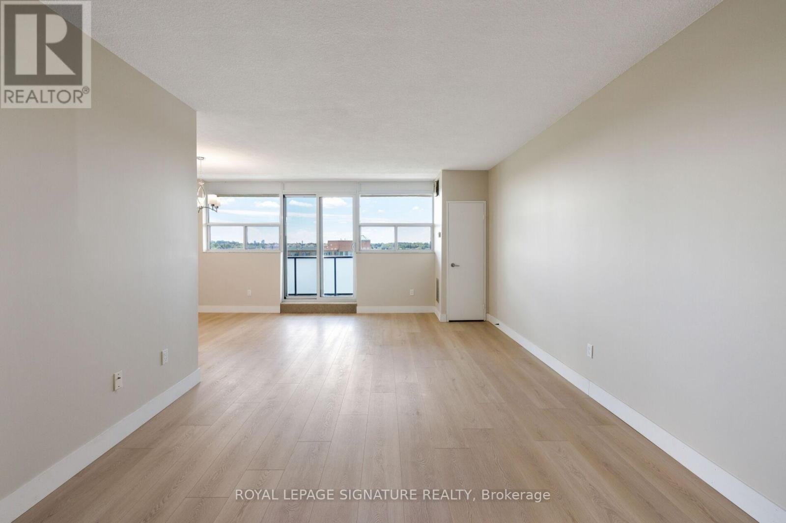 PH5-2130 Weston Rd