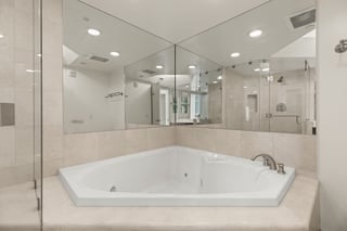 2777 Paradise Rd #1208