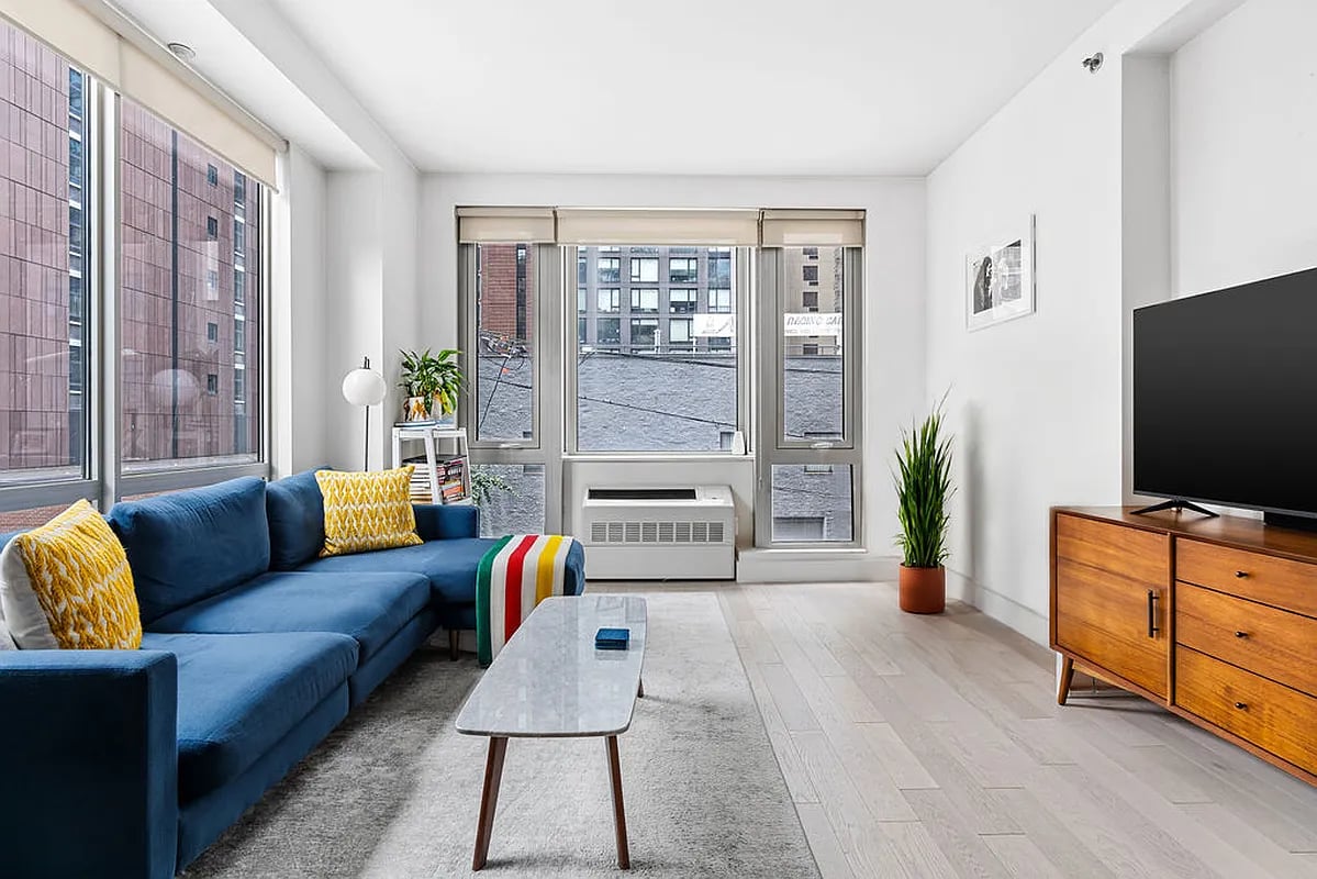 44-15 Purves St #3D