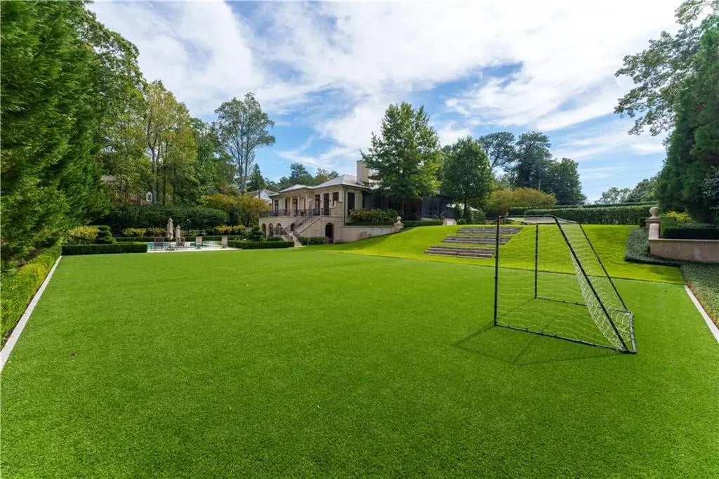 225 Paces Ferry Rd NW