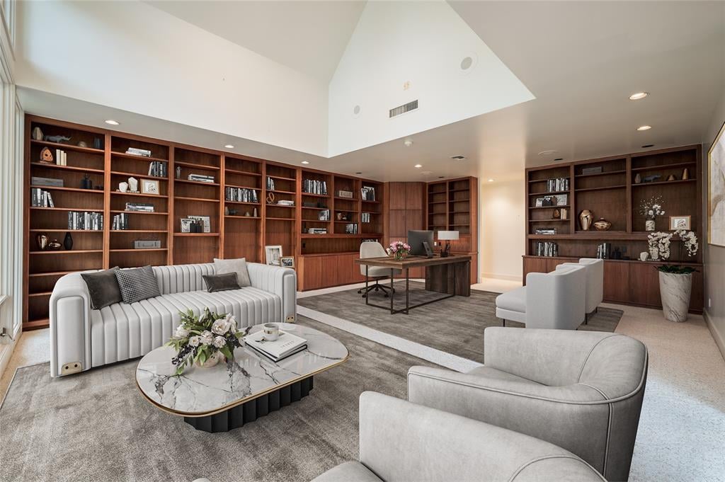 323 W Alkire Lake Dr
