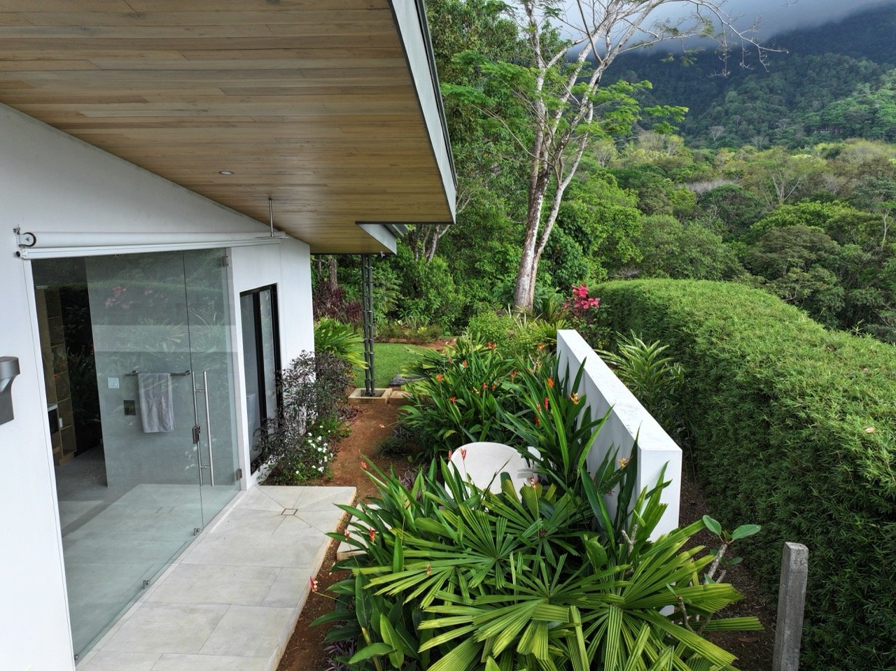 Vista Hermosa, Ojochal