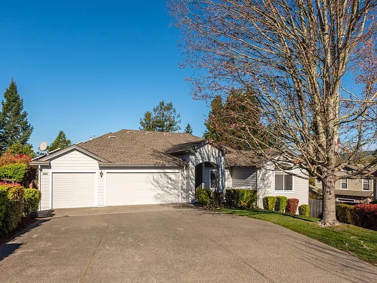 5445 Pine Hill Court