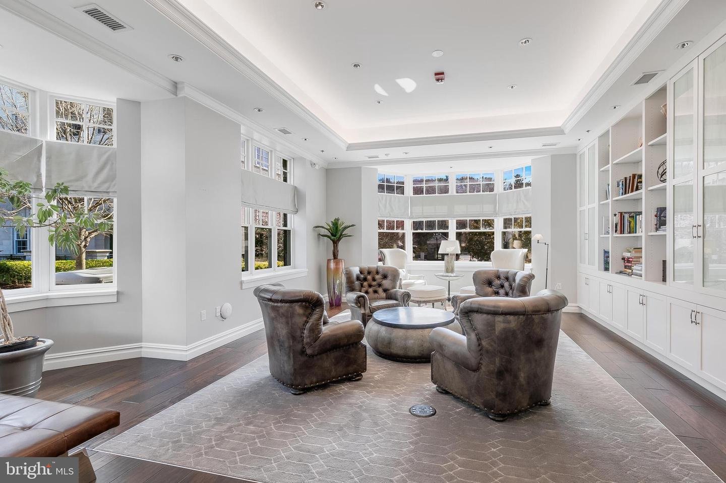 8189 River Rd, Bethesda MD 20817