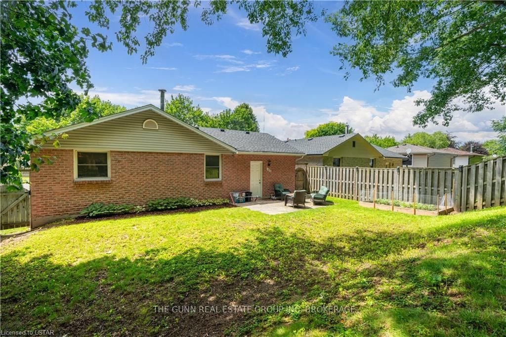 102 Fairlane Rd