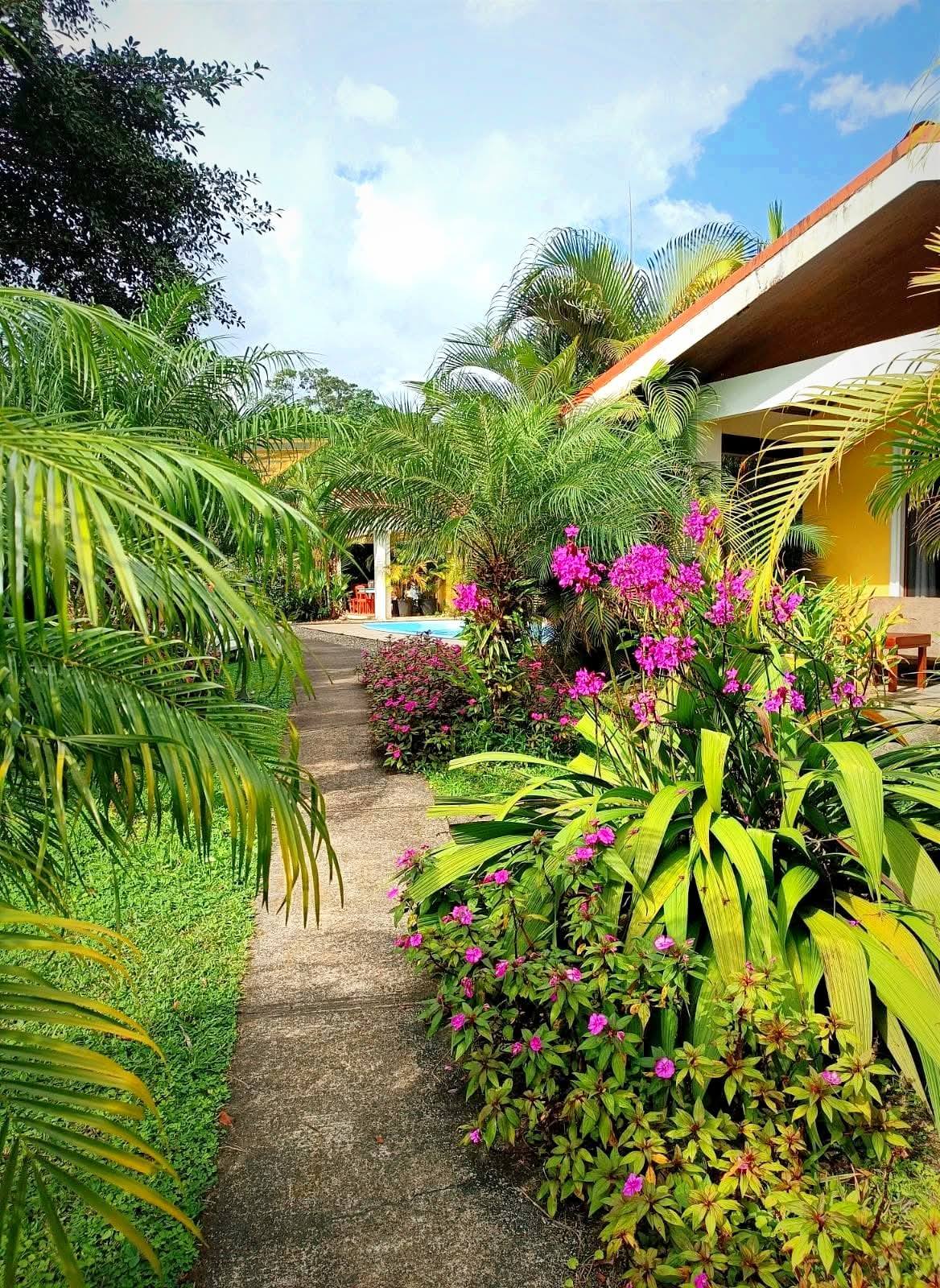 LakeGardens Arenal Condos: Furnished Villas for Sale from $99,900 to $159,000 | Lake Arenal, Costa Rica