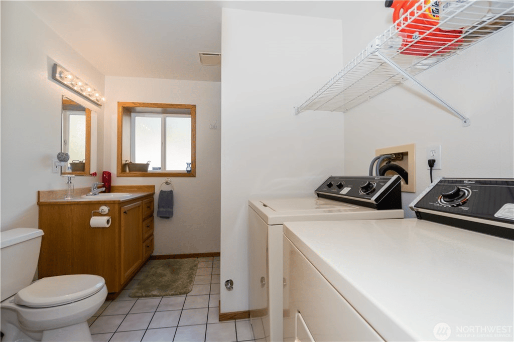 270 W Beach Dr