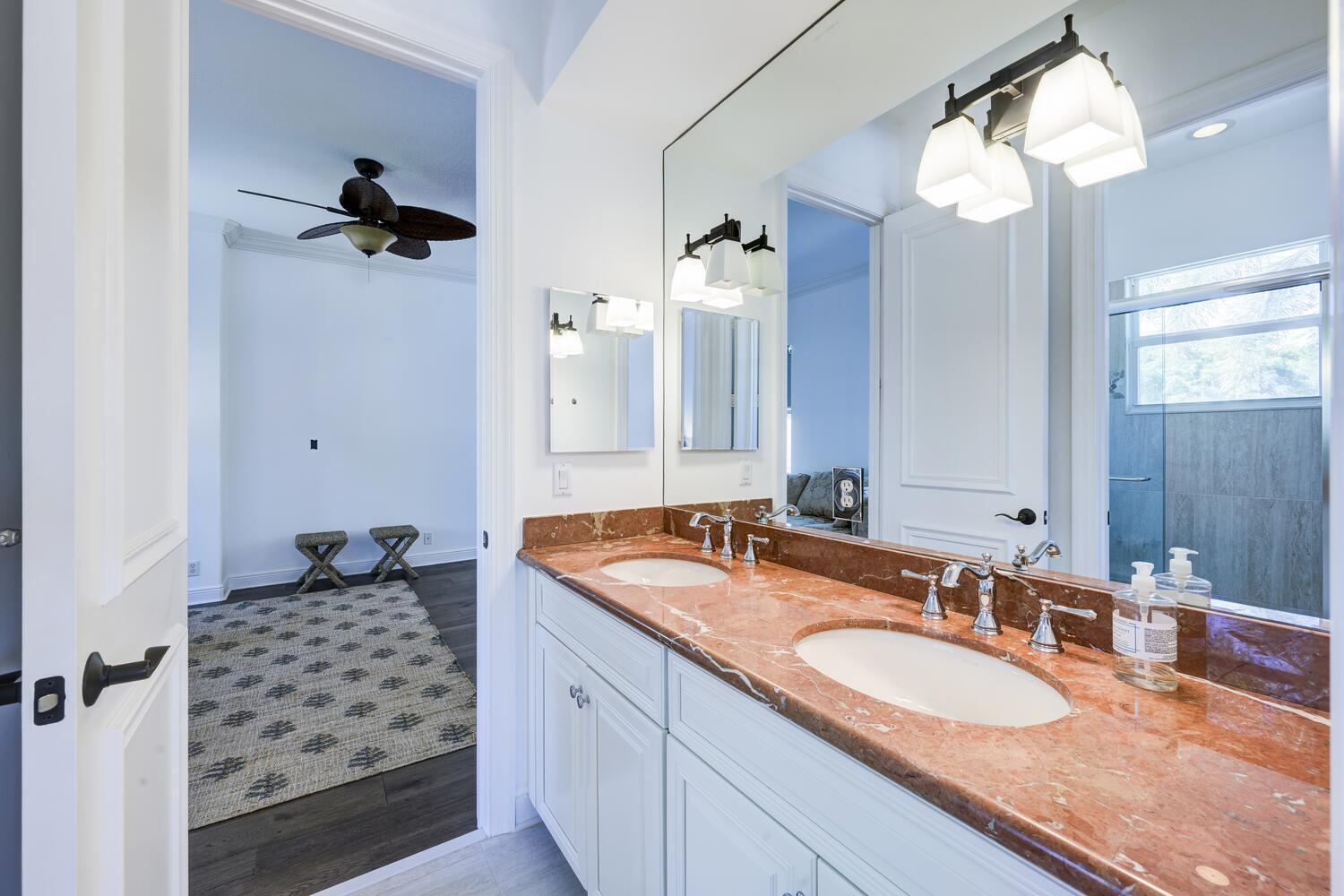 538 Les Jardin Dr