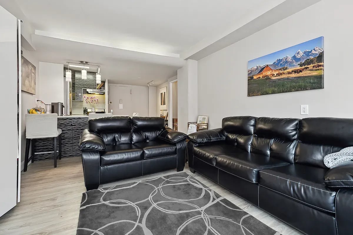 211 East 53rd St #14H