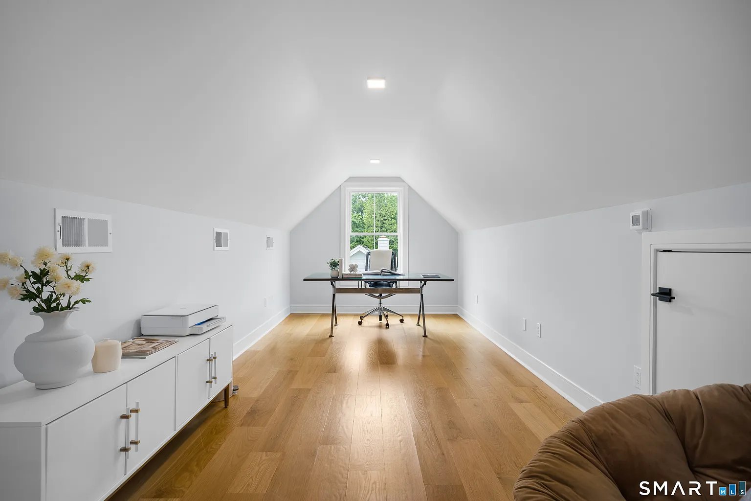 18 Vani Court
