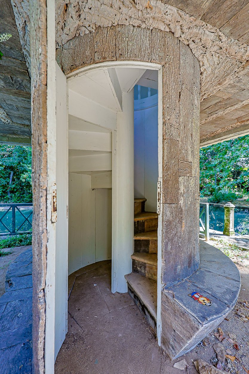 Magnificent 17th-Century Palace with  76,400 m² Estate Near Coimbra