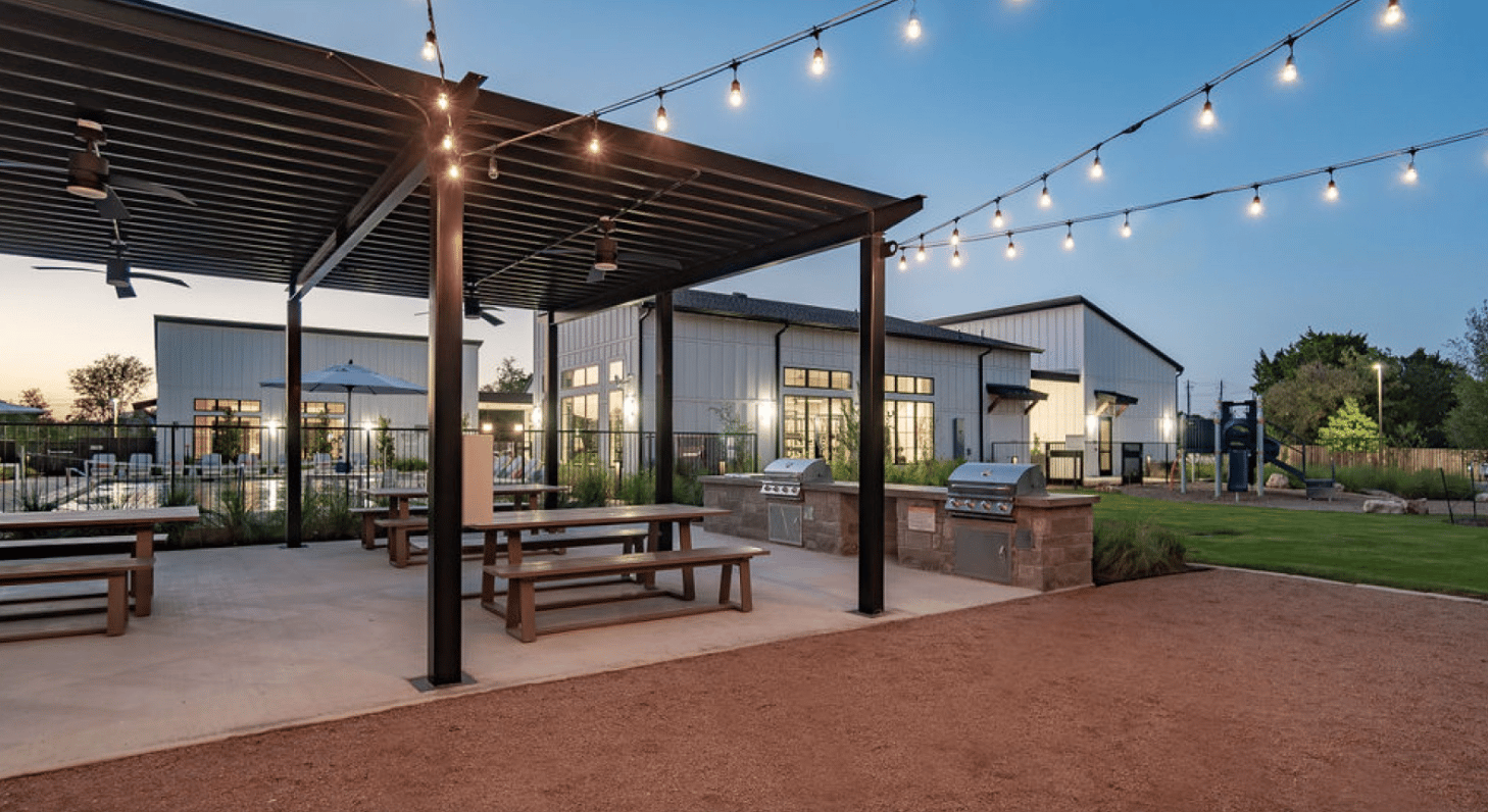 Lease Now & Receive Up To 8 Weeks FREE On Base Rent + An Additional $2,500 Gift Card!