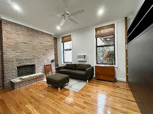 420 West 46th St #A1