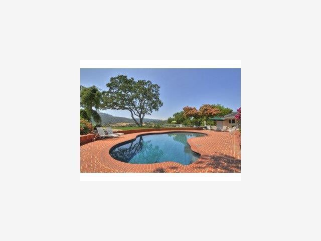 21388 SARAHILLS Dr
