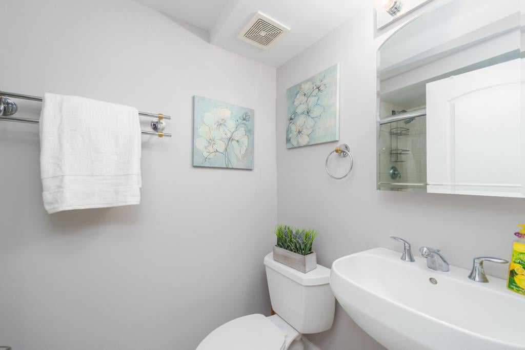 210 Queens Cove