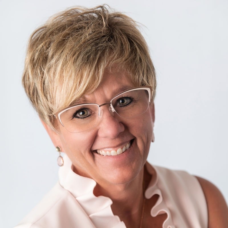 Billie Kouwenhoven Billings, MT Real Estate Agent Headshot