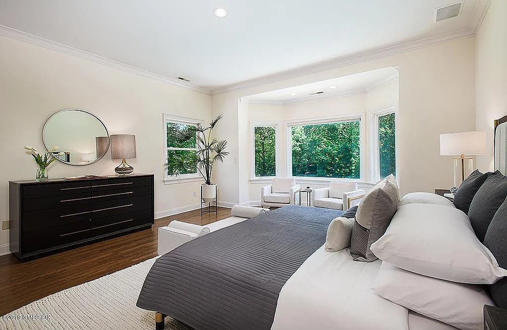 15 Mountain Laurel Dr