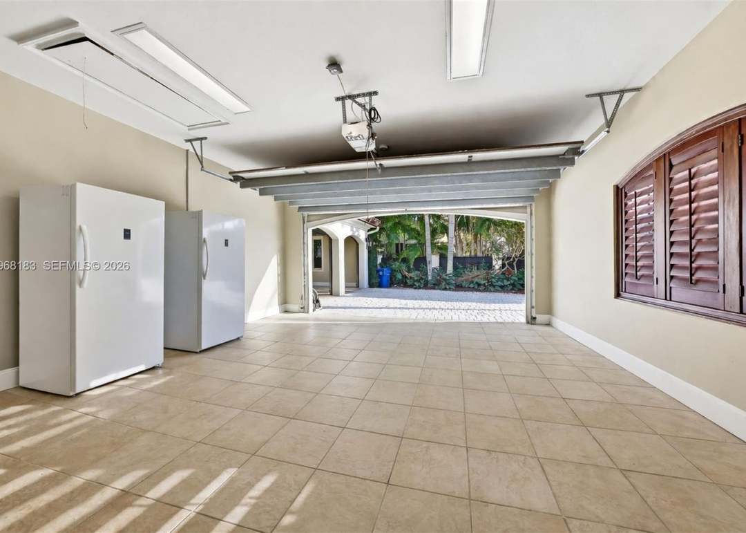 628 Coral Way