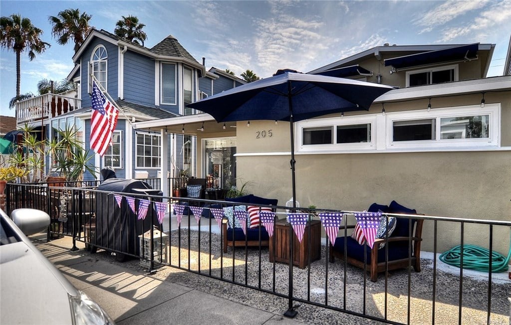 205 Onyx Ave 