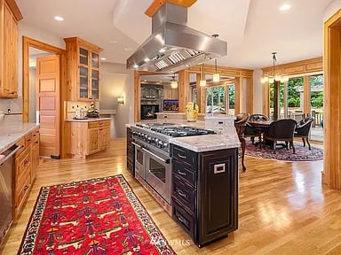 10057 NE 30th Pl