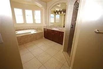 8220 Grape Arbor Ct NE