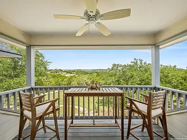 148 Lake Front Dr