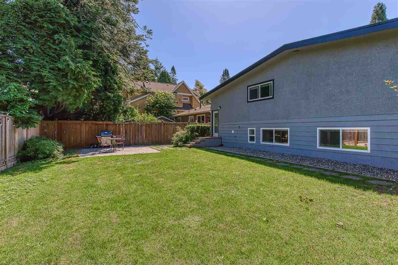 12651 15 Ave