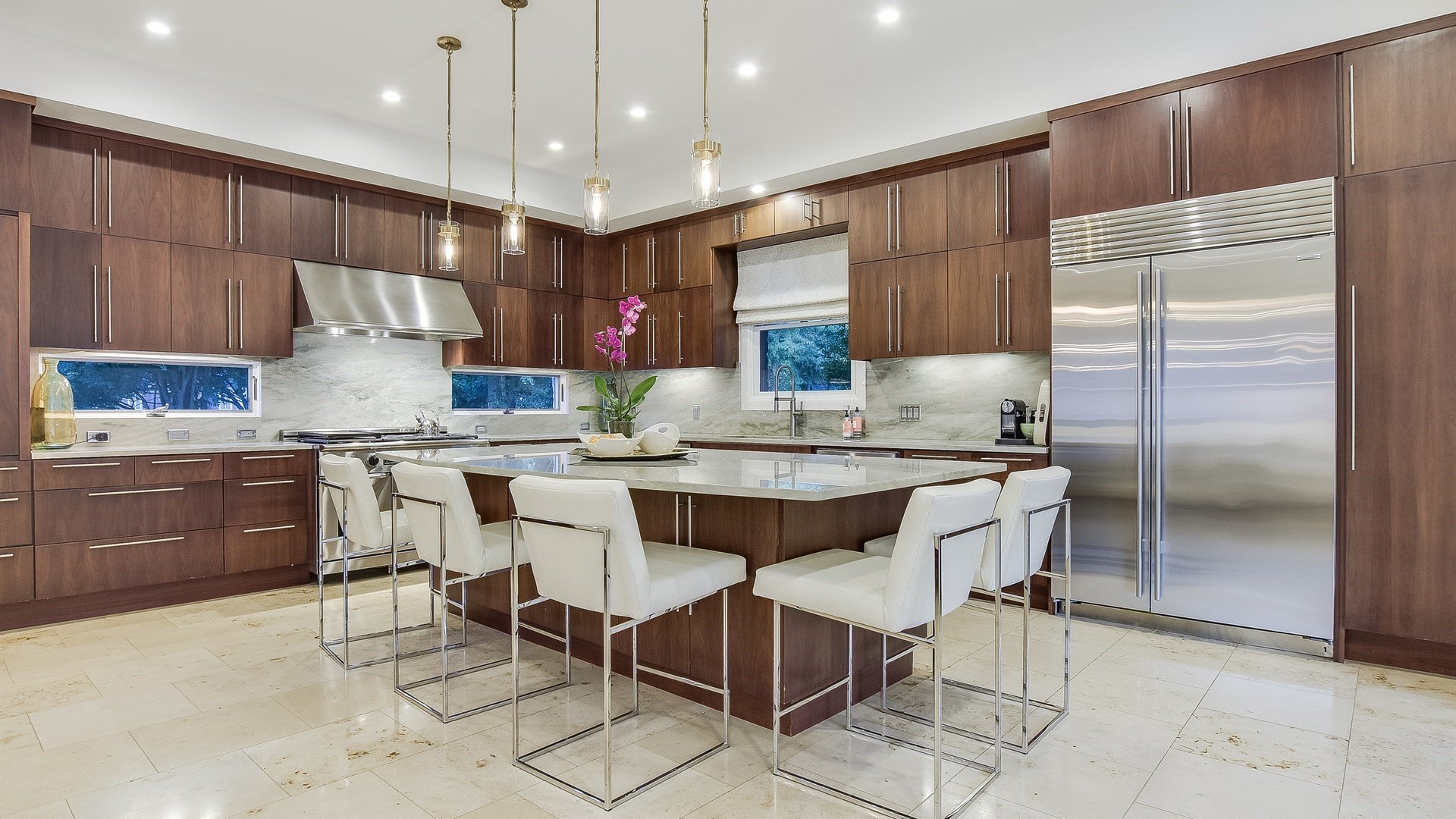 Island Wood Luxury