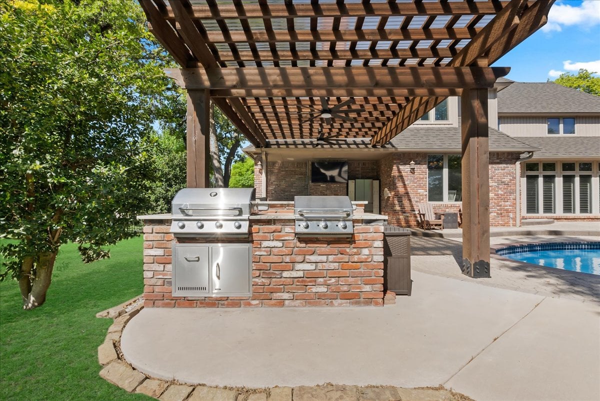Listing of the Week: 1516 Morning Star in Edmond, Oklahoma - Faircloud - Wyatt Poindexter - The Agency 