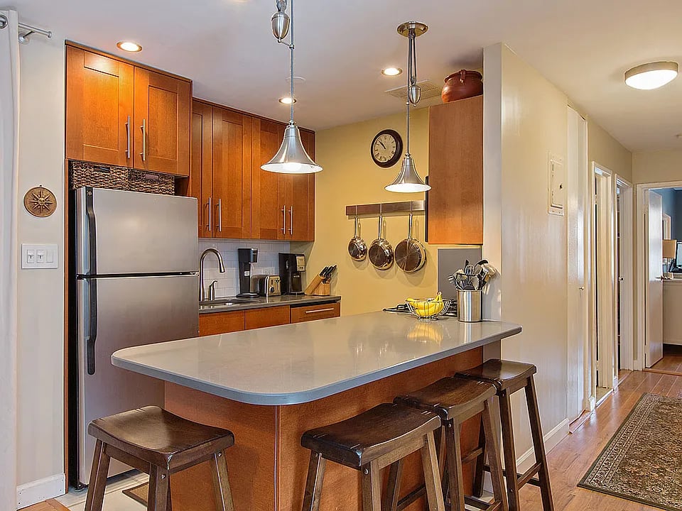 270 Columbia Street 56G