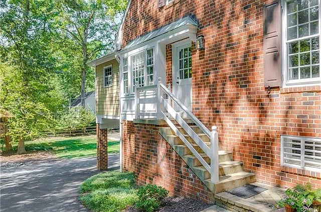 104 Charnwood Rd
