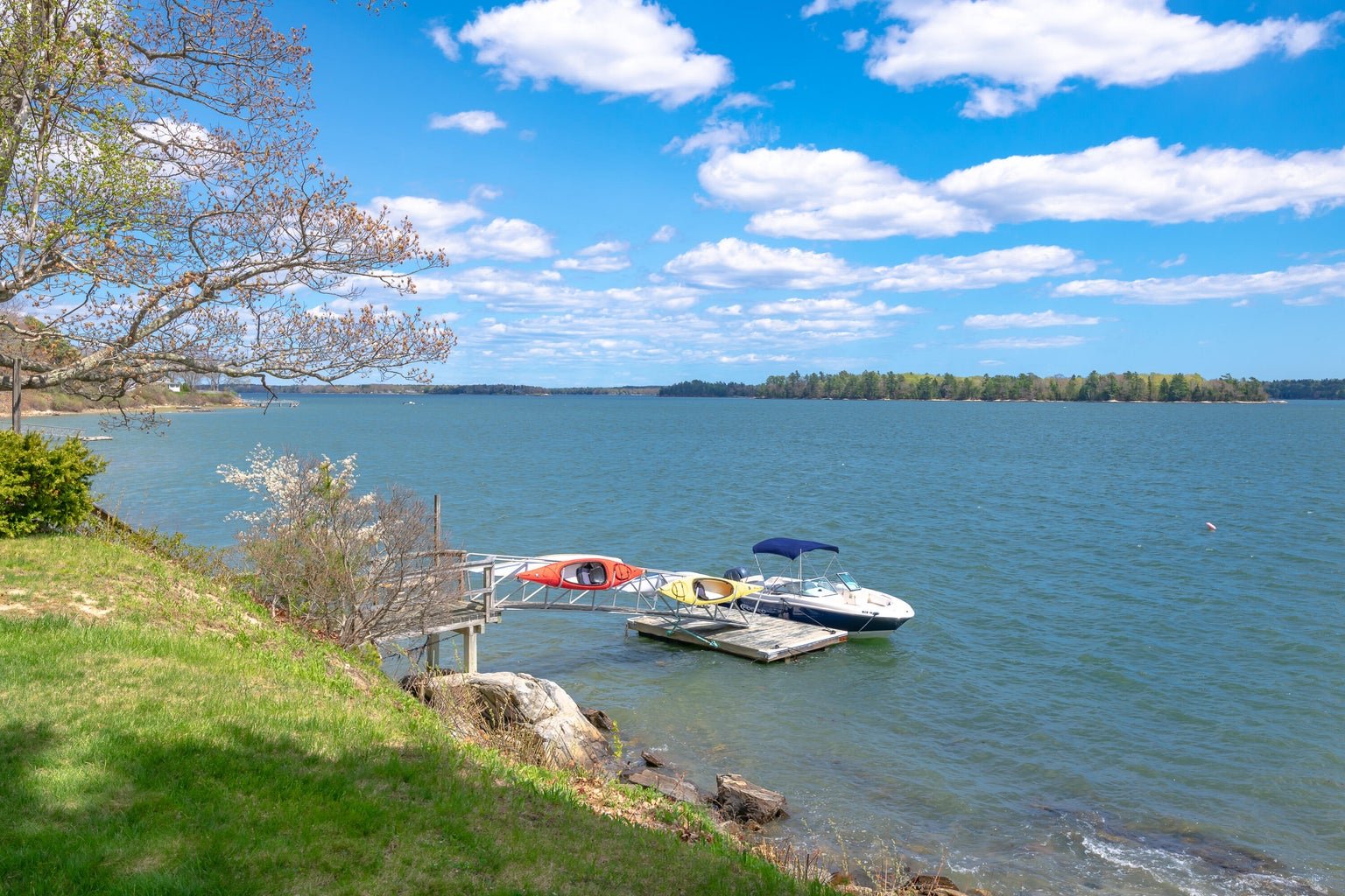 373 Lower Flying Point Road, Freeport