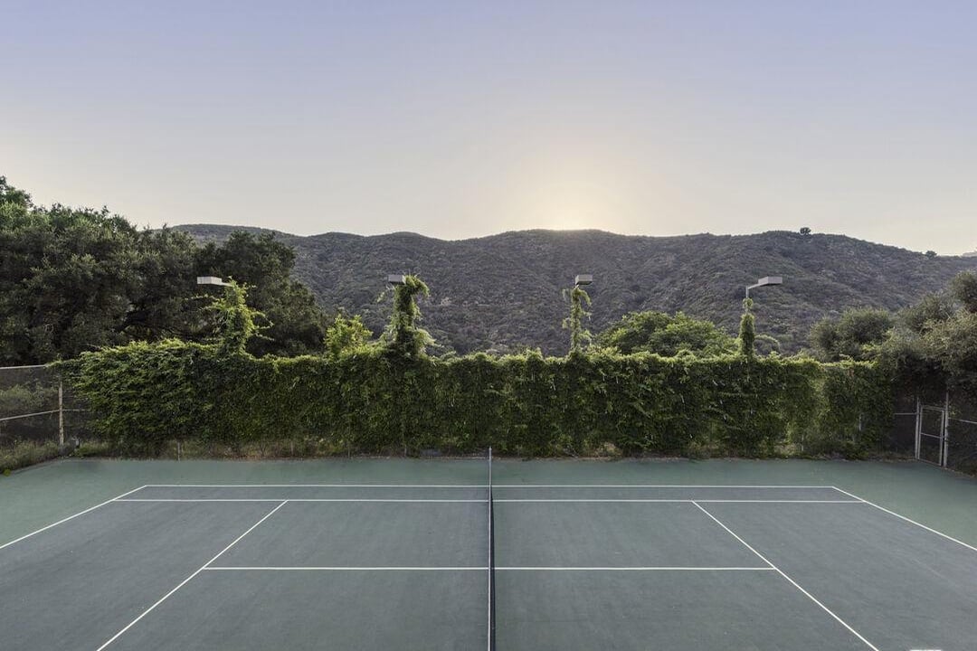 3100 Mandeville Canyon Rd