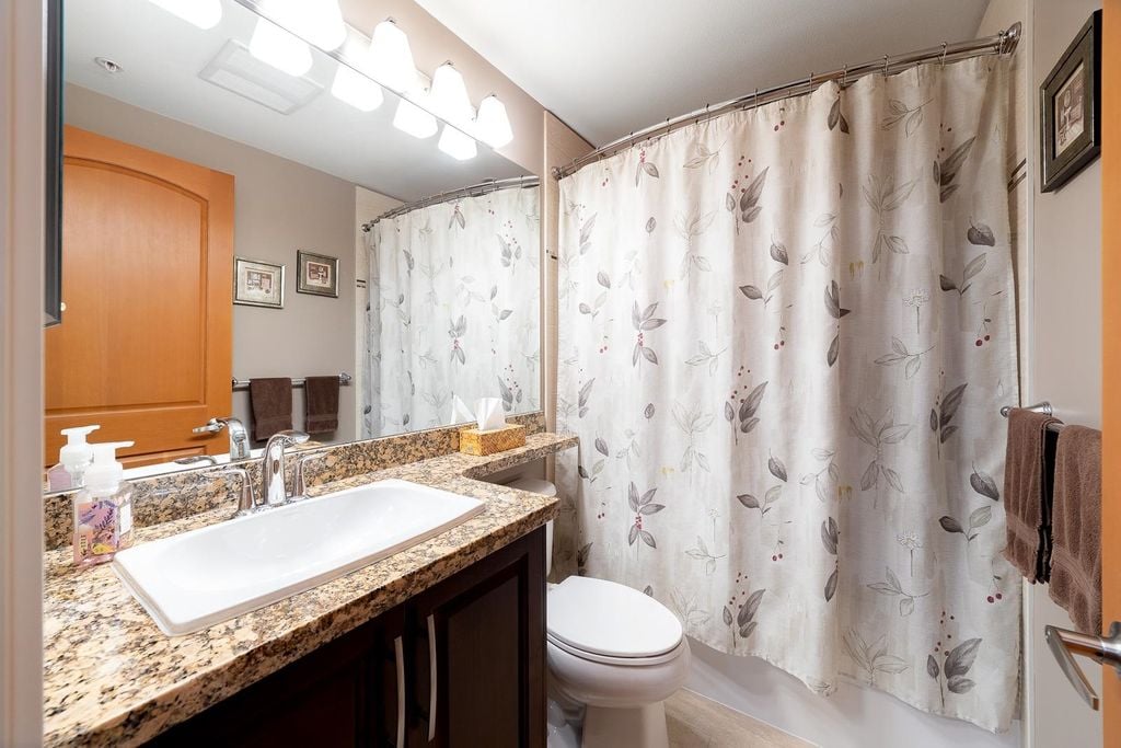 8258 207A St, #404