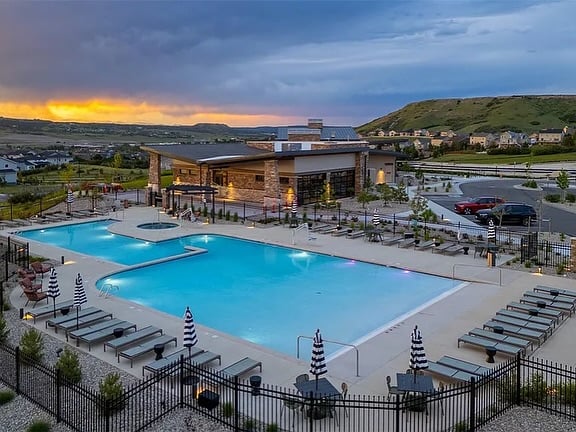 🏡 Listed in Castle Rock – $819,000