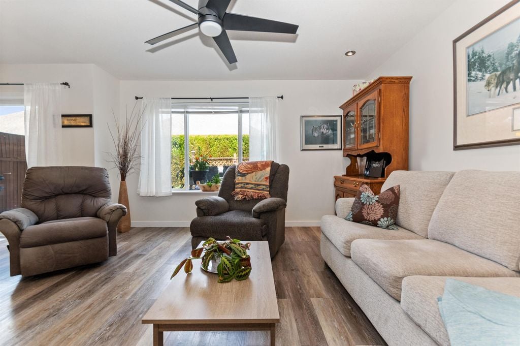 1530 Mackay Crescent, #12