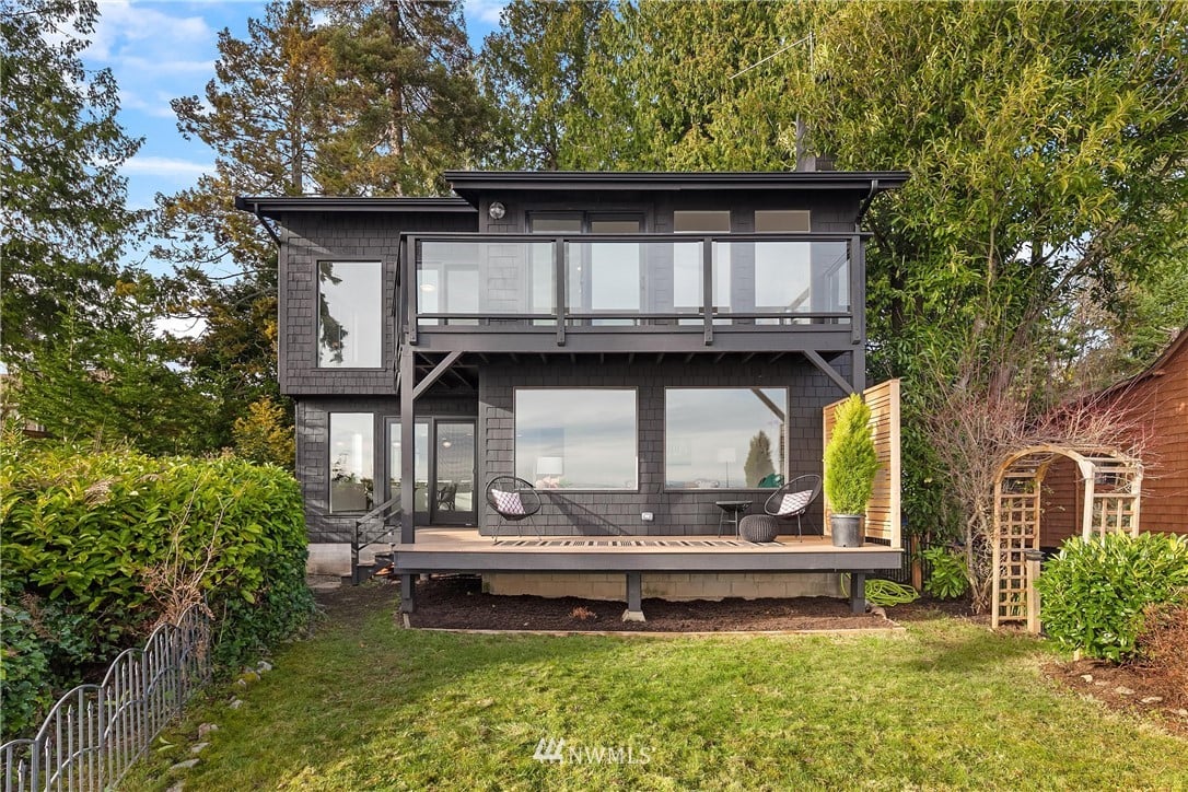 10567 Sunrise Bluff Ln