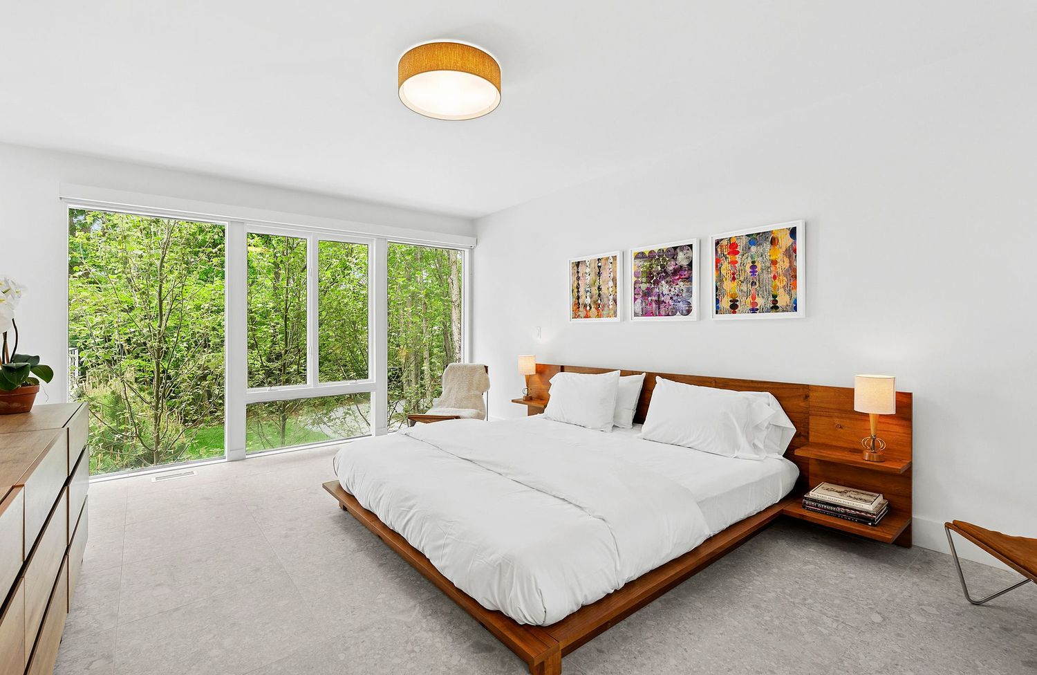 Whitecrest: Mid-Century Modern, Gut-Renovated and Gorgeous