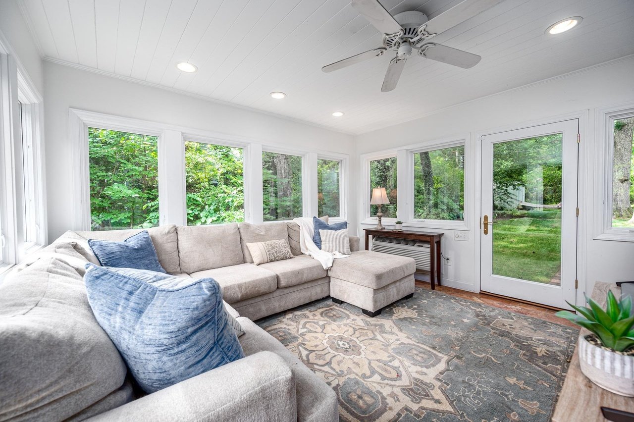 43 Oakwood Dr